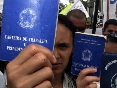 Número de estrangeiros trabalhando no Brasil cresce 50% em 3 anos