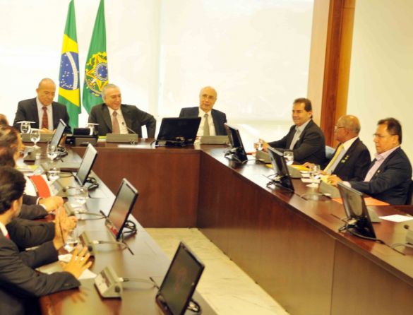 Temer dá um mês para reforma da previdência social ser definida