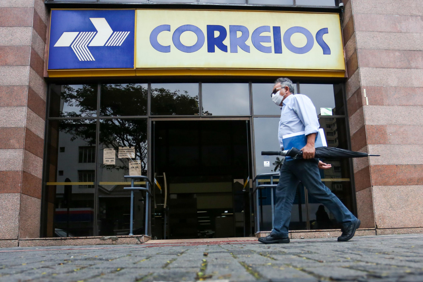 Sindicato aceita acordo para evitar greve dos Correios na véspera da Black Friday